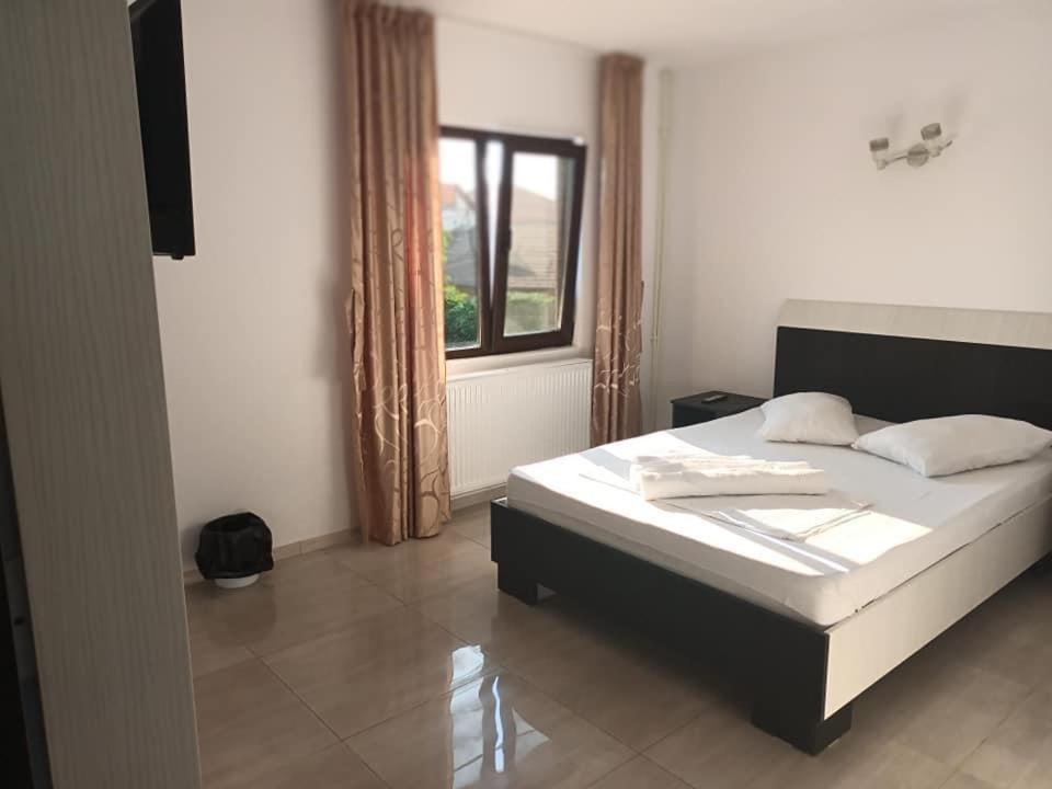 Hotel Vila Maranca Două Mai Zewnętrze zdjęcie